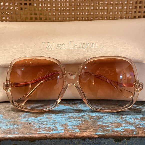 Velvet Canyon Disco Inferno Sunglasses in Peach - Picture 3 of 7